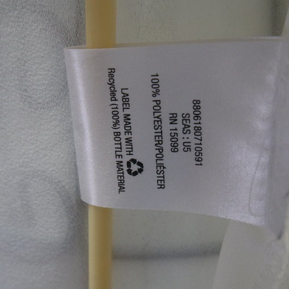 Covington White Flutter Sleeves VNeck Button Close Blouse -L - Picture 11 of 12